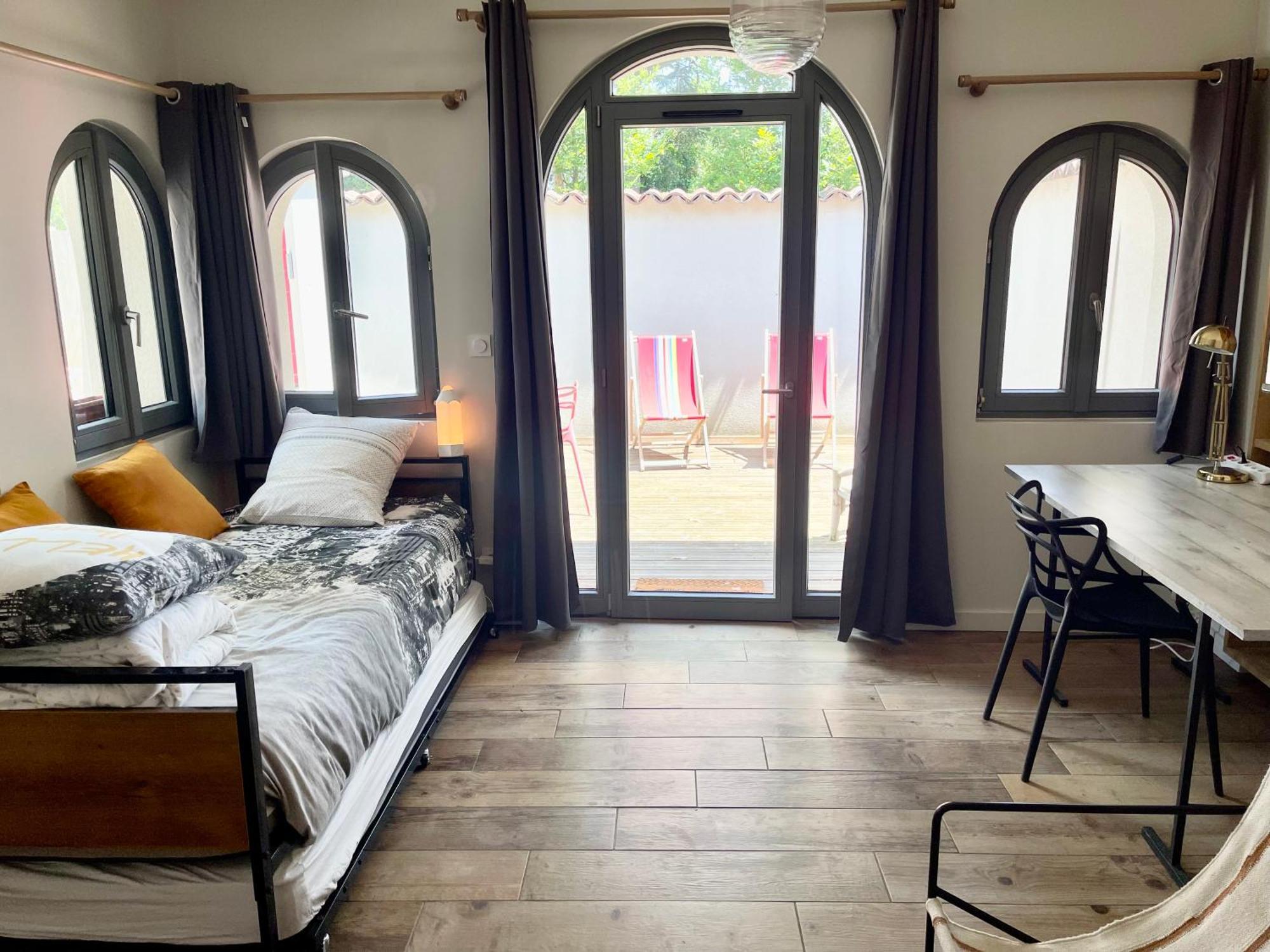 Aux Tourelles 1888 - Tres Proche Lyon Bed & Breakfast Tassin-la-Demi-Lune Exterior foto